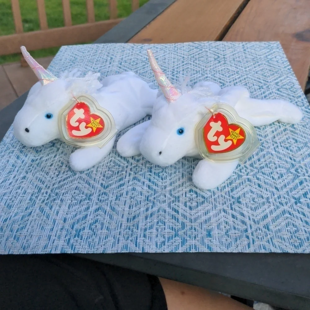 TY MYSTIC Beanie Baby Mystic the Unicorn Iridescent Horn Collectibles BD 5-21-94